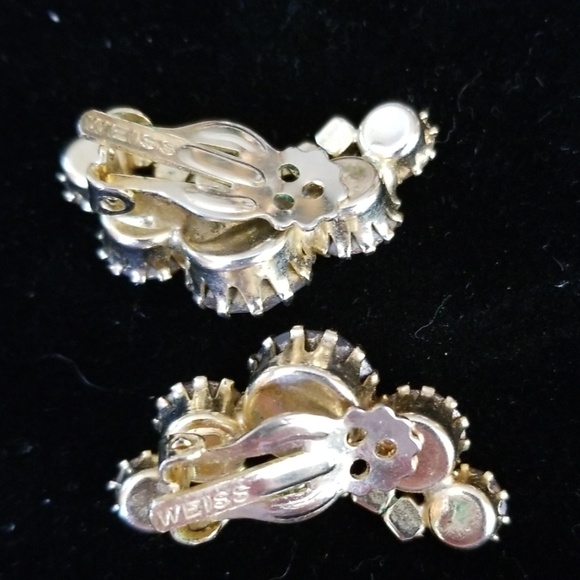 Vintage WEISS Crystal Clip On Earrings - Picture 5 of 11